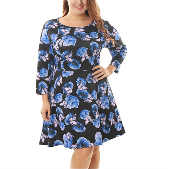 Boutique Dresses & Skirts - Flattering Plus Size Floral Print Flare Dress